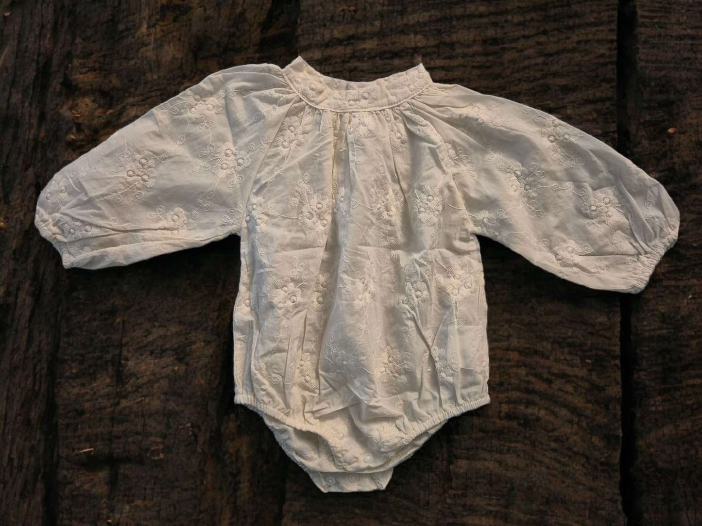 Body Bordado con Diseño Floral – Eloísa